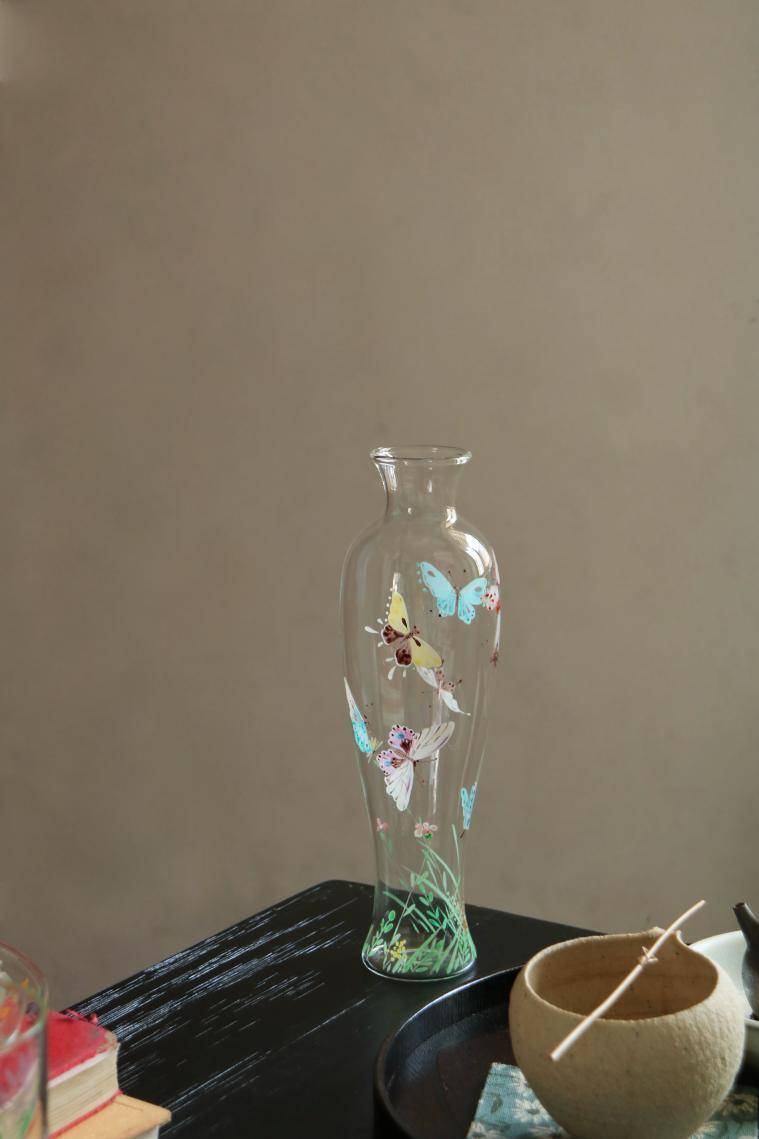 【草丛蝴蝶】花瓶