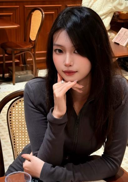 黄锶恬
